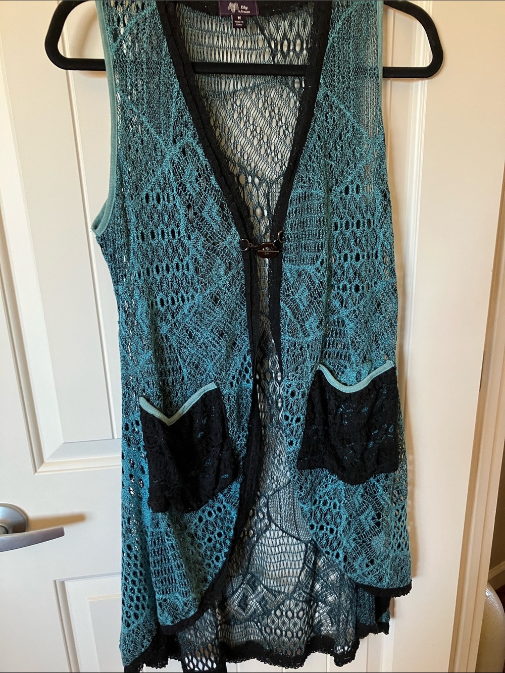 Lily by Firmiana Sleeveless Open Knit Vest in size M